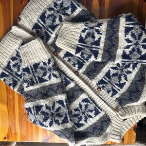 Vintage WOOL Knit Cardigan Sweater